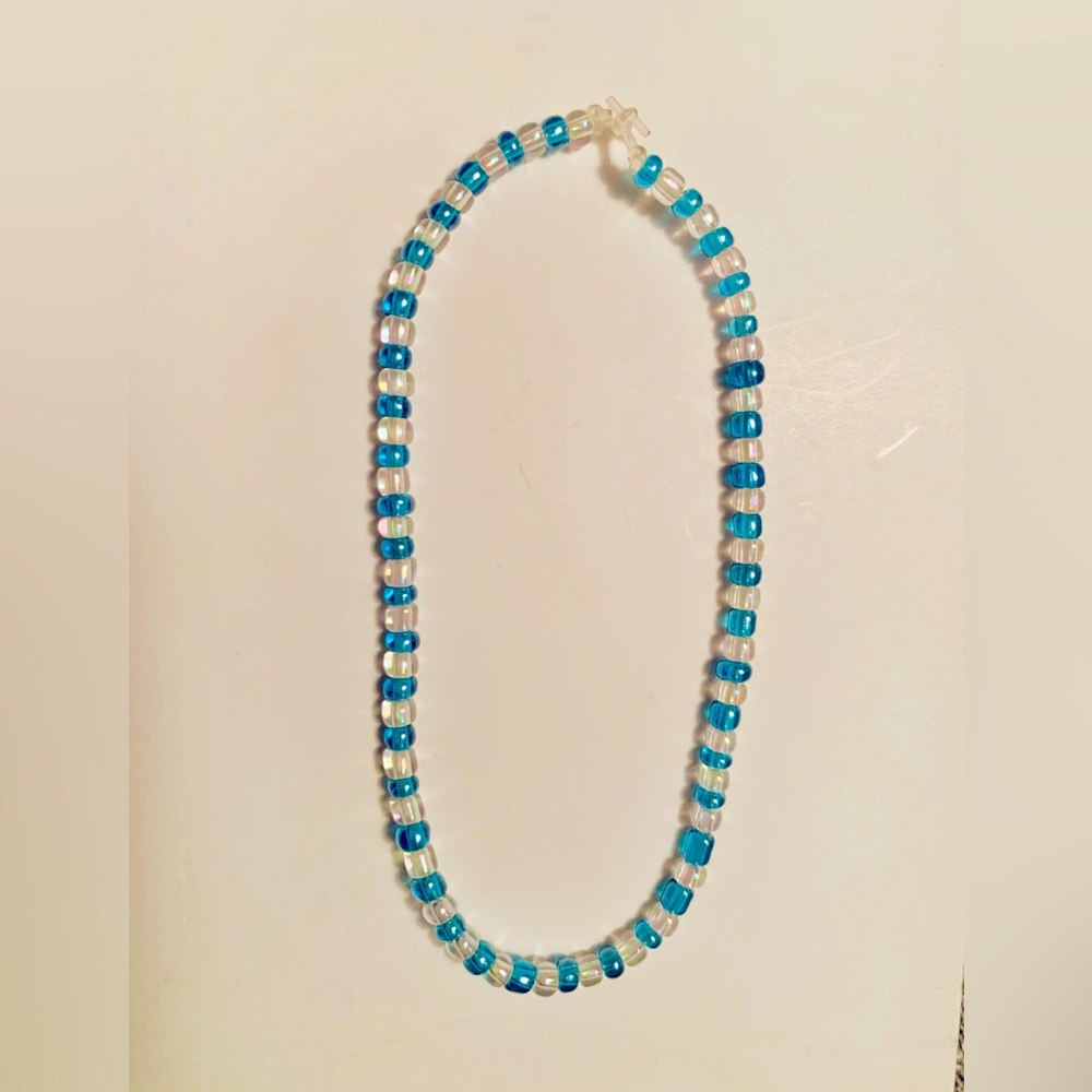Bright blue and white handmade beaded bracelet 💙🩵🤍